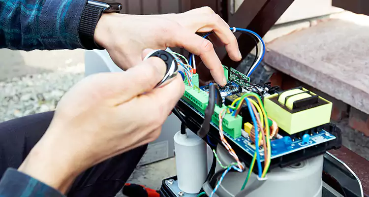Automatic Driveway Gate Repair in The Acreage, FL