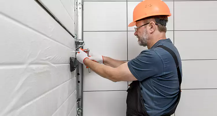 Emergency Garage Door Repair in The Acreage, FL