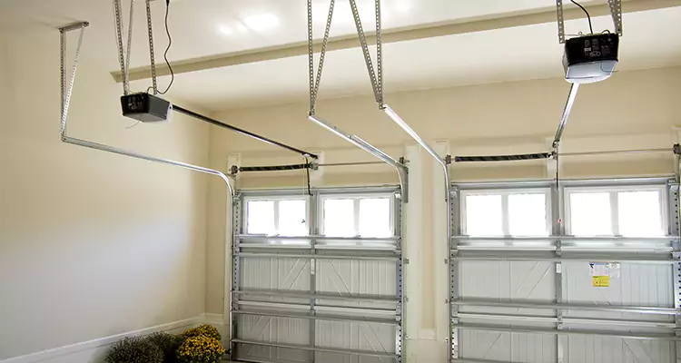 Residential Emergency Garage Door Repair in The Acreage, FL