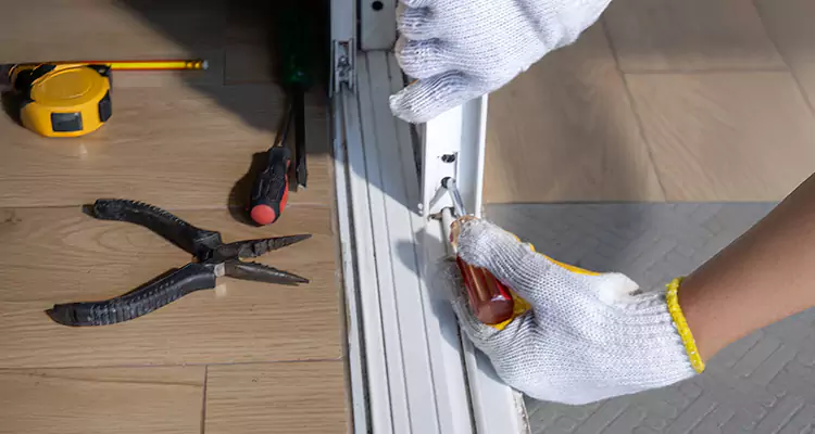 Screen Door Wheel Replacement in The Acreage, FL