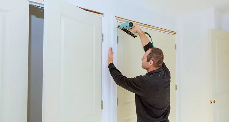Top Rated Door Fixing ServiceFixing Garage Door Track in The Acreage, FL
