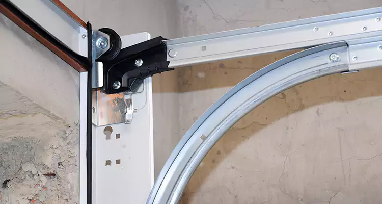 Maintain Liftmaster Garage Door Off Track in The Acreage, FL