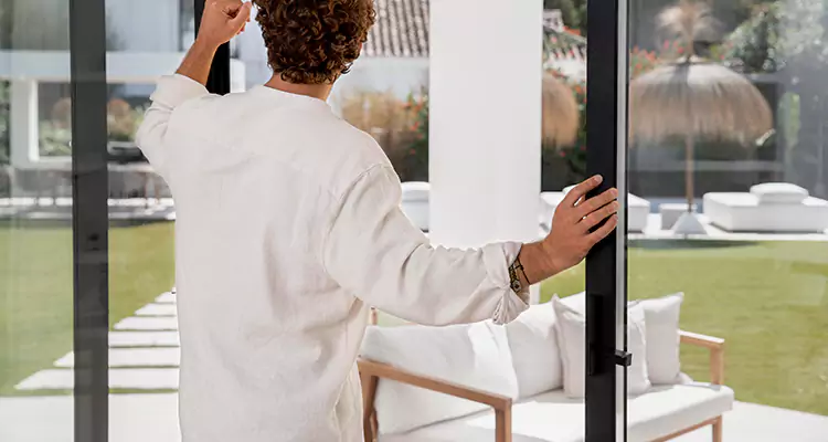 Sliding Screen Door Maintenance for Closing Issues in The Acreage, FL