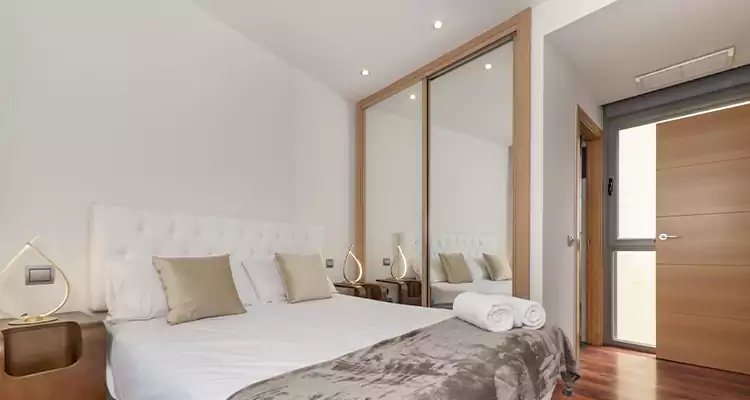 Sliding Wardrobe Door Mirror Replacement in The Acreage, FL